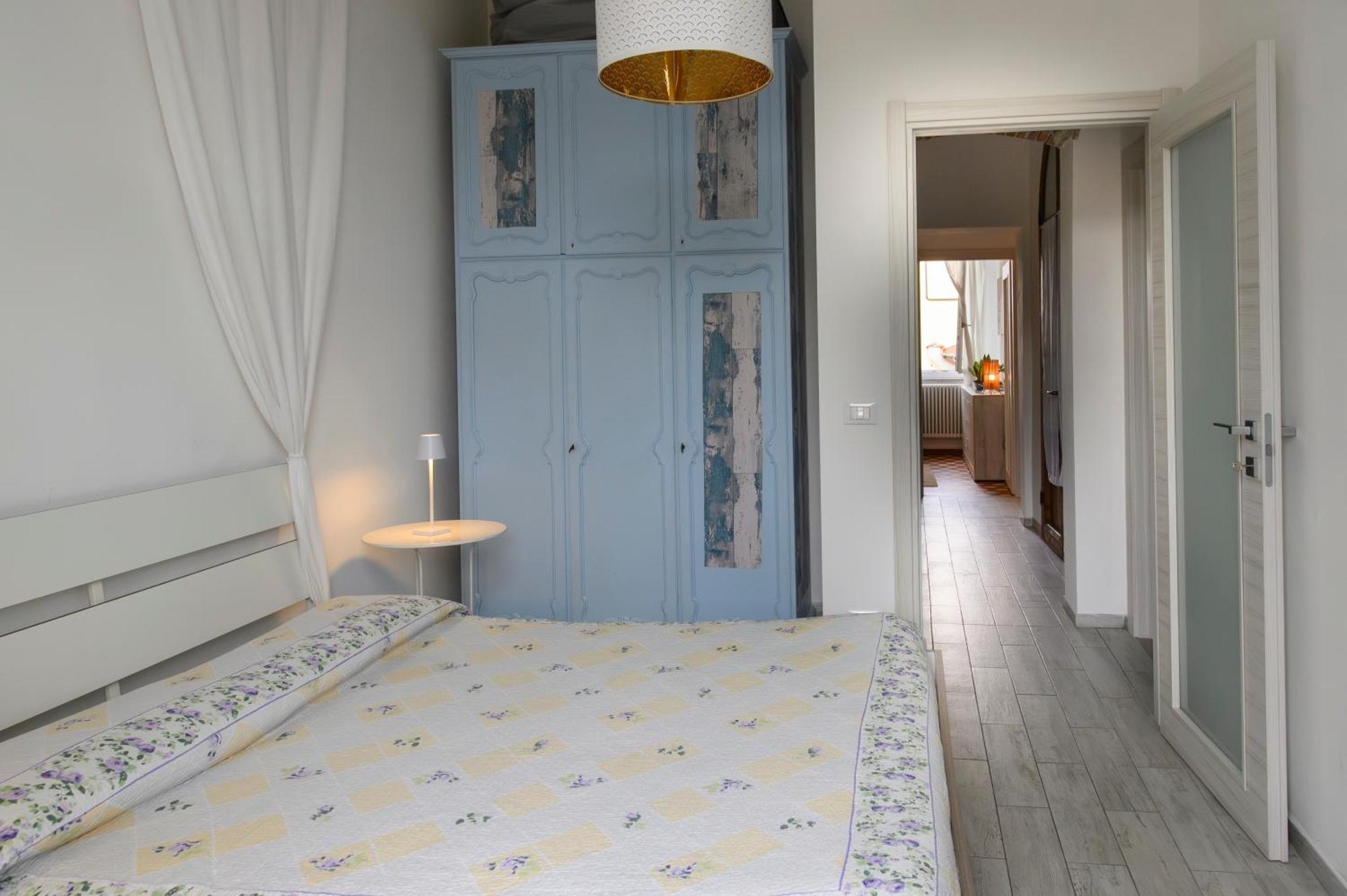 Апартаменты Silvia'S House Марина-ди-Пиза Экстерьер фото