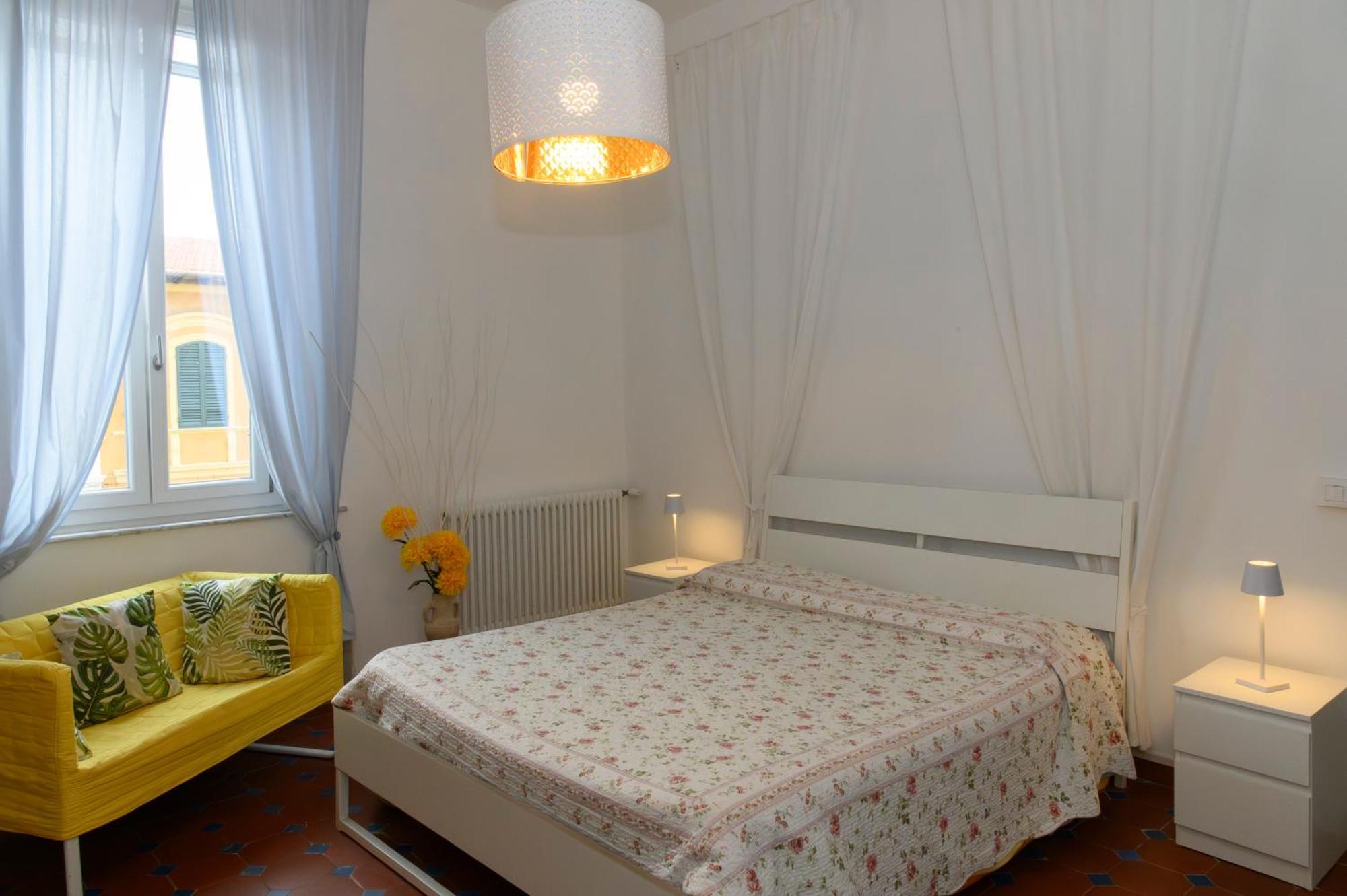 Апартаменты Silvia'S House Марина-ди-Пиза Экстерьер фото