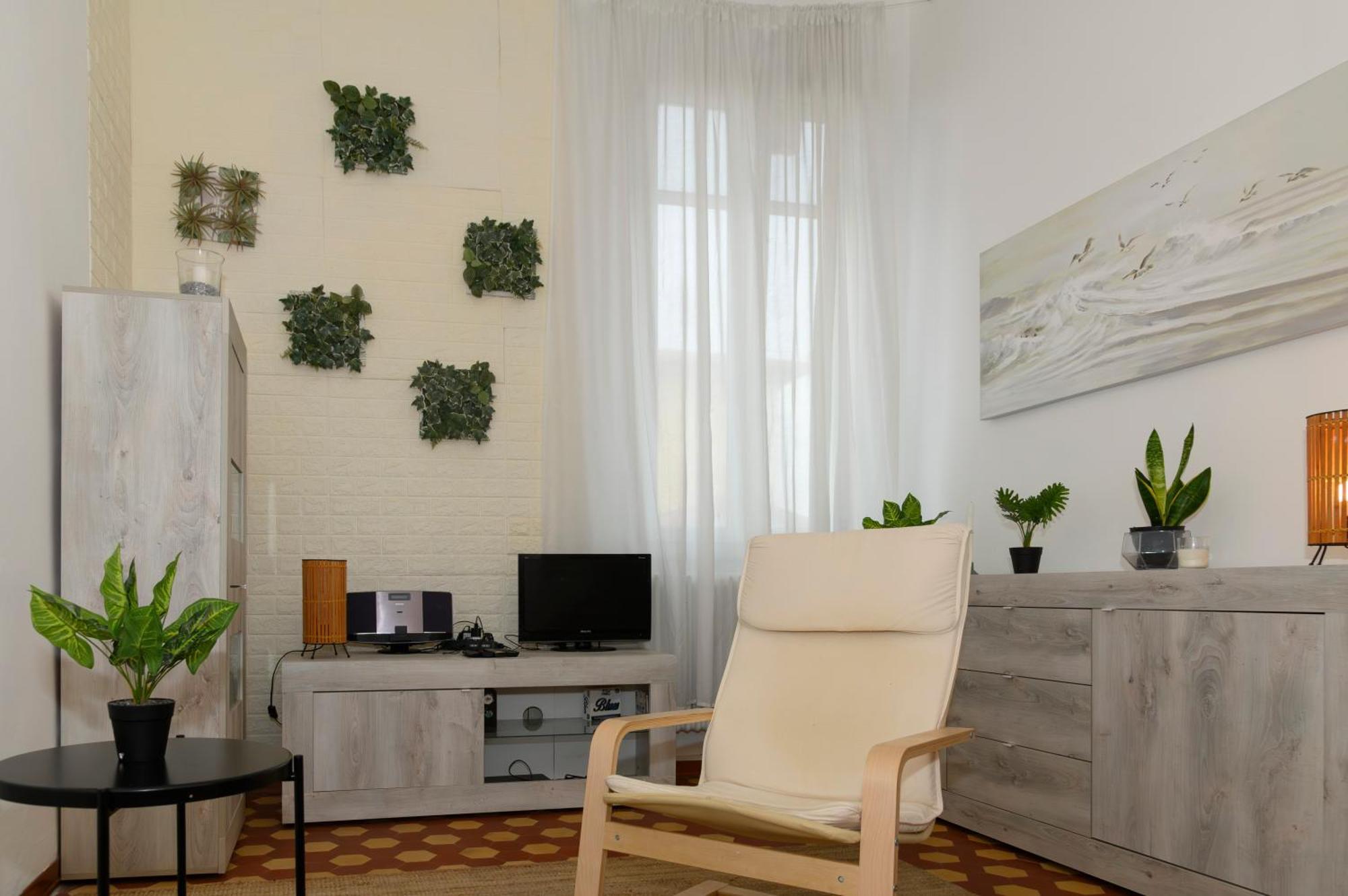 Апартаменты Silvia'S House Марина-ди-Пиза Экстерьер фото